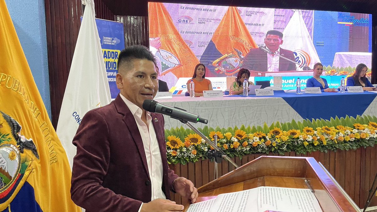 cnenapo's tweet photo. #EntregaCredenciales2023 | Interviene el presidente de la JPE de #Napo, #ManuelAndrango, quien destaca que, el objetivo del órgano electoral siempre estará enmarcado en la transparencia y el respeto absoluto a la decisión del pueblo en las urnas.
#EcuadorDecidió. 🇪🇨 https://t.co/c8S6oMbkHI