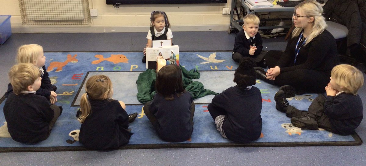 LittleStFrancis's tweet photo. Nursery took part in a Prayer Service about being thankful for the food that we have. We spoke about how lucky we were to be able to eat every day. #BCPP_ #BhamDES #RCBirmingham https://t.co/jkKk8aO9pj