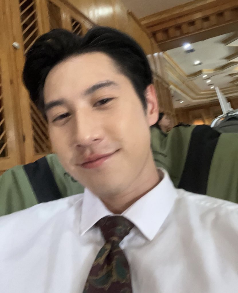 since2470's tweet photo. ยิ้มแป้นเชียวชายจักร คุณนางแค่ให้คุณศุกรเรียกเธอว่าน้องหน่อยเดียวเอง https://t.co/0pWzgG8SJd