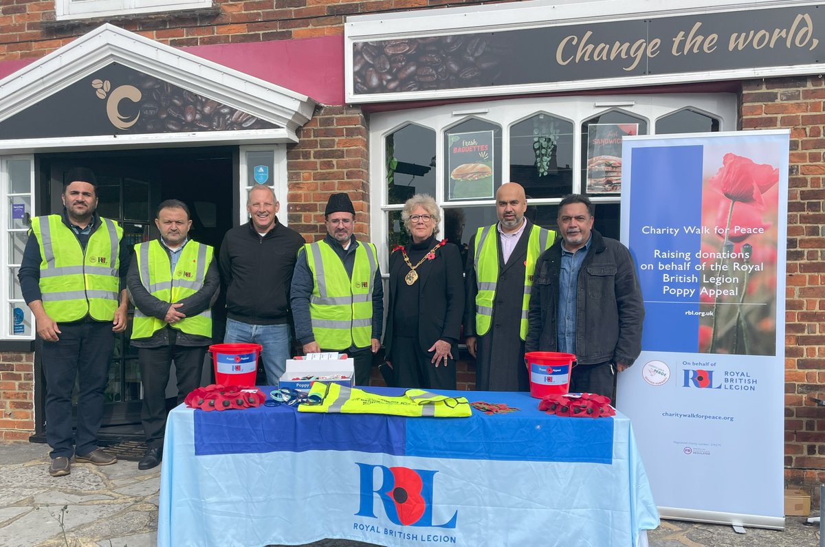 It was an honour to launch the 2023 Poppy Appeal by our Ahmadiyaa brothers to support the work of the British Legion, which does so much for those who serve and for those who suffer. Let us buy and wear our poppies and stand for justice, peace, shalom, salaam.