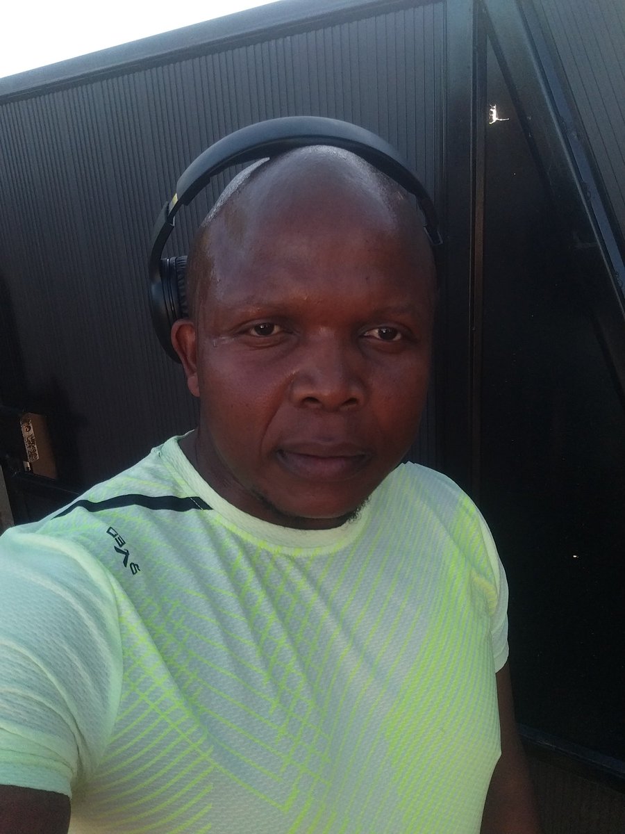 SetlobokoMorena's tweet photo. Consistency is key, they said๐๐พโ๐พ
#FetchYourBody2023
#RunningWithTumiSole
#IPaintMyRun
#TrapnLos
#BeInspired
#aliwalnorth
#mentalhealth https://t.co/5tWCJZQ79q