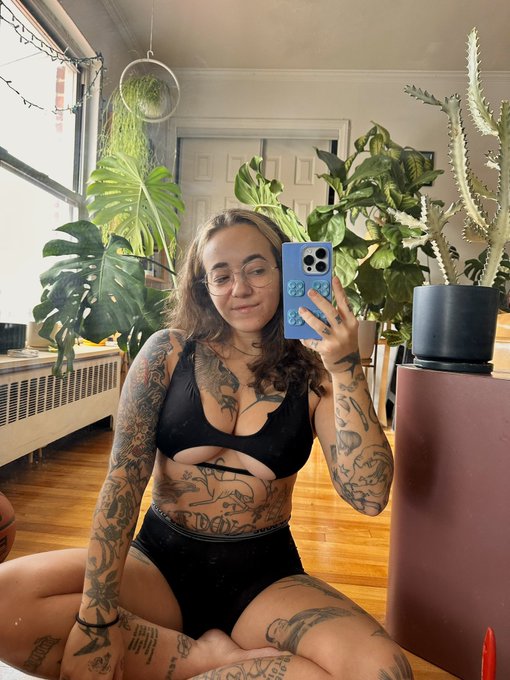 another year older and only slightly wiser https://t.co/DPLMDm2SJf