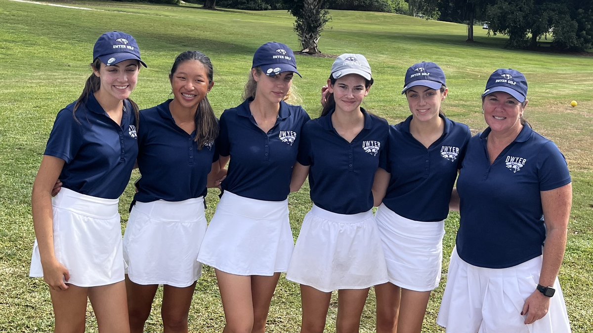alistermac18's tweet photo. District Championship today. Ellie and her teammates played great despite the 30mph winds. It was so windy Ava had her ball blown off the tee mid swing. 2nd place again, good enough to send the team to Regionals next week. https://t.co/MgSNNYvwJd