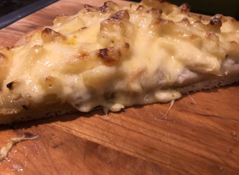 Friday 31st December 2021 - I first made mac’n’cheese pizza Tonight pizza hut copied my idea.