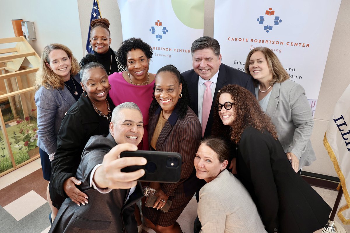 GovPritzker tweet picture