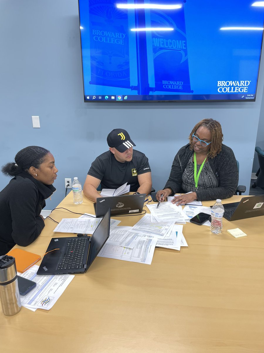 hhunt_ide's tweet image. Amazing day in Broward County launching our 🔥 newest 🔥 PLE Fostering Student Agency Through Differentiated Activity Lists @browardschools @Tanya_IDE @snbeauford #StudentAgency #ExecutiveFunction