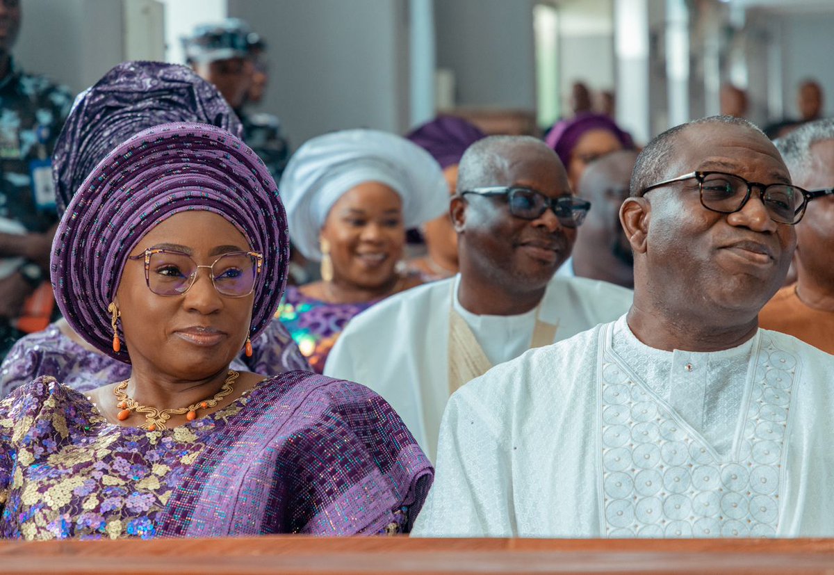 bisiafayemi's tweet photo. On Saturday October 22nd, my husband and I joined Governor @biodunaoyebanji and HE Dr @YemibOyebanji at a Thanksgiving Service and reception to commemorate their first year in office. https://t.co/VSP1HJssjd