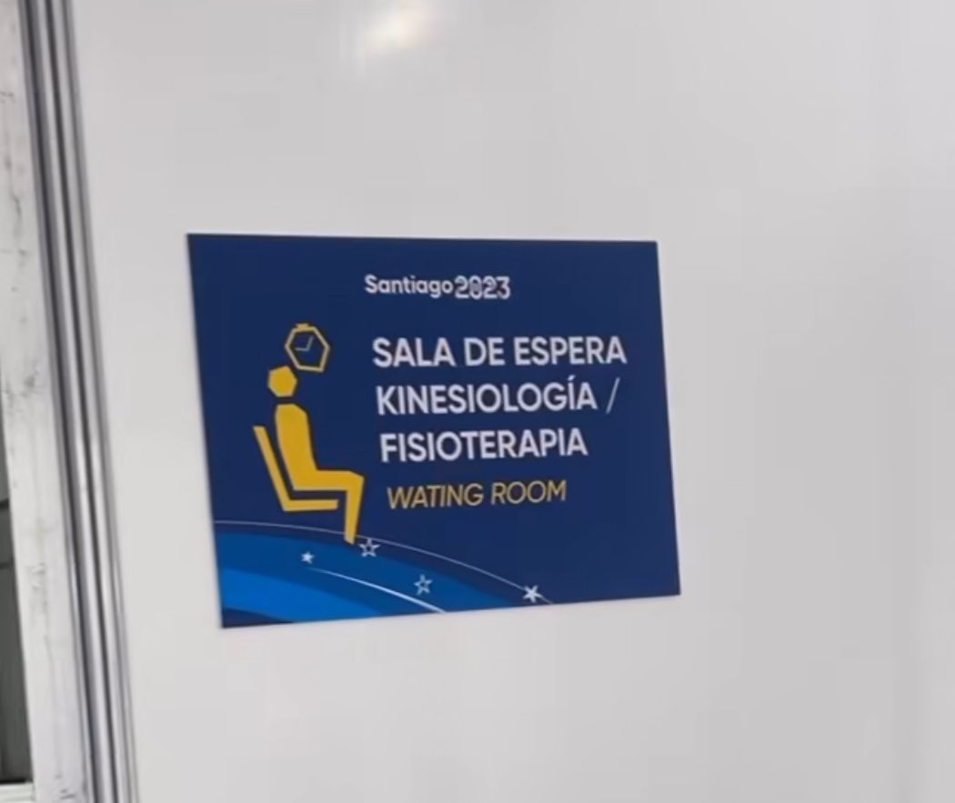 aibarra20's tweet photo. Oeeee córtenla😥 wating room #Panamericanos2023  @santiago2023 #PanamericanosSantiago2023 https://t.co/Xp8ecRDuHU