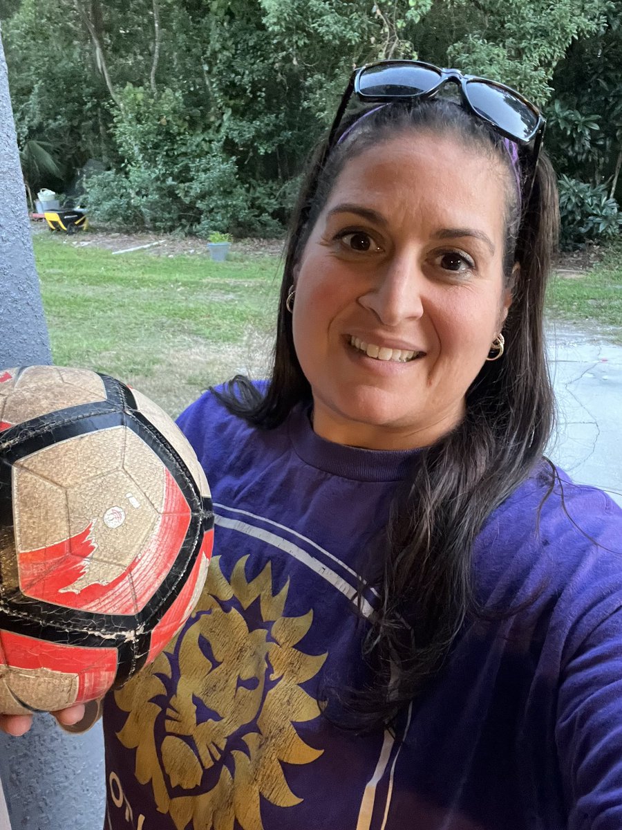 10-23-23 First Day of Spirit Week - Soccer Mom vs. BBQ Dads 💚💛#SoccerIsLife #HocoSpiritWeek23