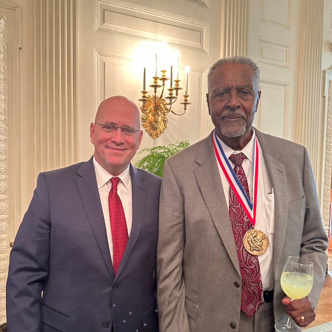ASA_CSSA_SSSA's tweet photo. We are so proud and happy to see our ASA &amp; CSSA member, Gebisa Ejeta of @LifeAtPurdue, receive a National Medal of Science for outstanding contributions to the science of plant genetics. Congratulations, Dr. Ejeta! https://t.co/vemDixoeEW