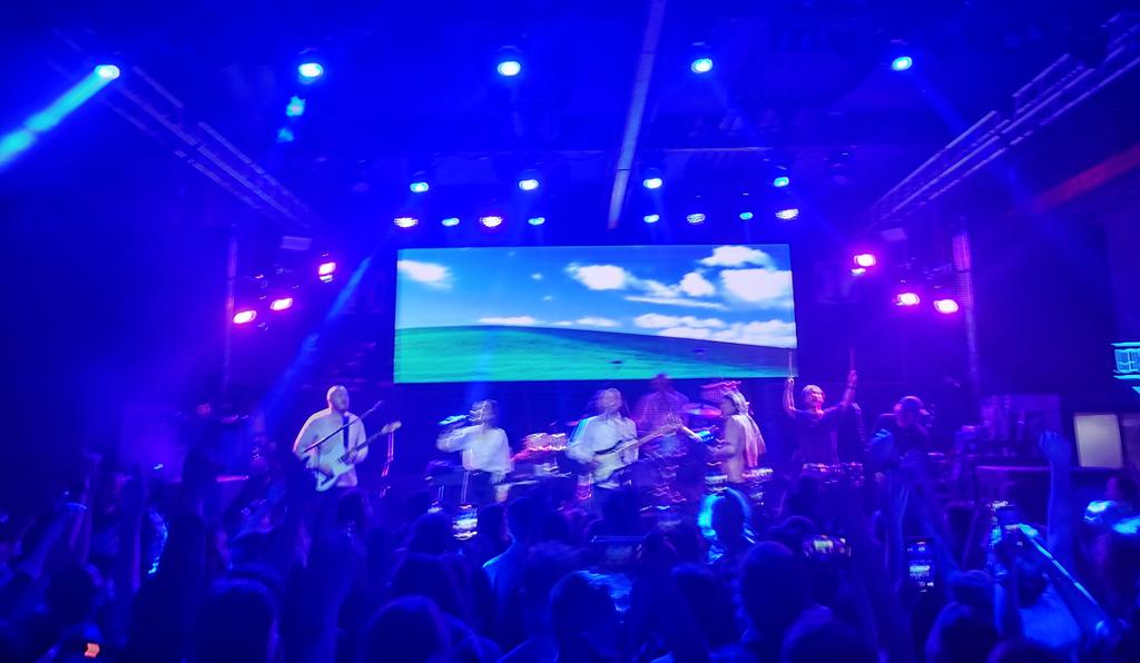 🍳🍳Great to see <a href="/BombayBicycle/">Bombay Bicycle Club</a> again tonight. New songs sounded great, Turn The World On, Tekken 2, Meditate, My Big Day all highlights  #WindowsXP