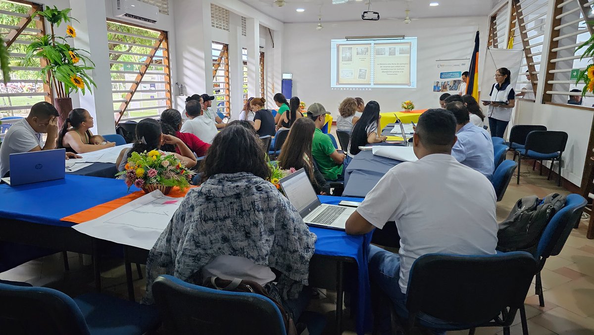 jnayid's tweet photo. @ElOIRdelaRegion @UNAD_ZOCC @UniversidadUNAD Taller Ideoworking Carpa 3 #CEADLaDorada https://t.co/OthYSon79W