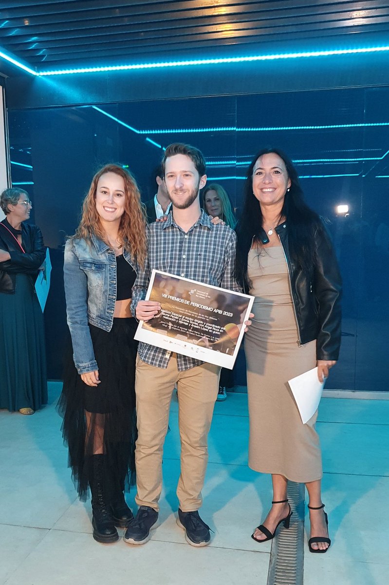 Marttamusic's tweet photo. En la VIII edición de los premios @APIBaleares, la gran fiesta del periodismo Balear, enhorabuena a todos!! https://t.co/MqVUlZFaB0