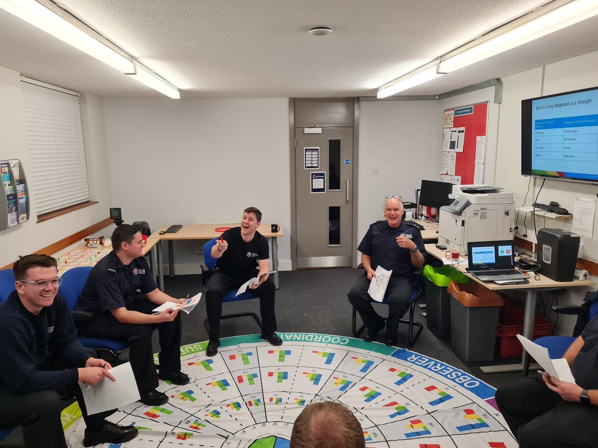 ODHIWFRS's tweet photo. @QuicheyMoo had another cracking drill night with @Botley38 this evening. Thankyou all for getting involved and embracing the sessions @Insights @HantsIOW_fire #reachingfurther #teamdevelopment #learningisfun https://t.co/xP0UTQNCtT