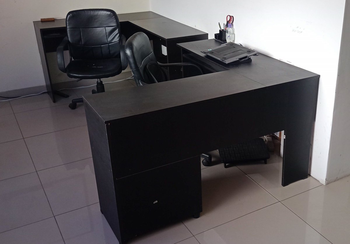 juliandrs's tweet photo. SE VENDE mobiliario de oficina para recoger en #CedroGolf #Bogotá #economiacircular
ESCRITORIO L WENGUE. Est:6/10. $199k (nu, $489k) 3und
SILLA TRABAJO. Est:5/10. $99.k (nu, $263k) 2und
DESCANSAPIES. Est:8/10. $39k (nu, $69k) 2und
TABLEROS. Est: 7/10. De $69k a $39k (xtamaño)3und https://t.co/WIE2cLXbA8