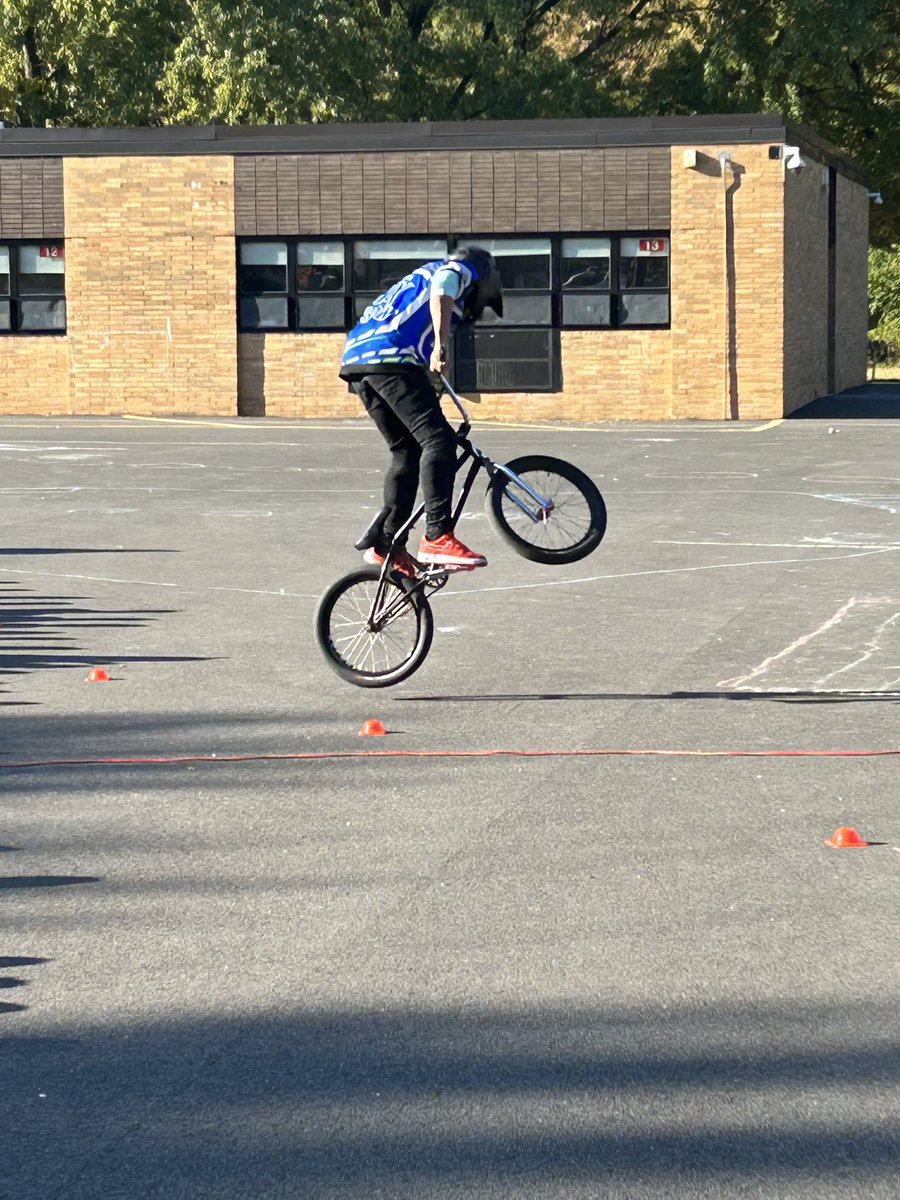 Countryside_PTO's tweet photo. Today the students had an assembly by GoGreen BMX show featuring some awesome bike tricks and a motivational message!Assemblies are just one of the ways the PTO supports Countryside #cstogetherisbetter https://t.co/EjwidUIahd