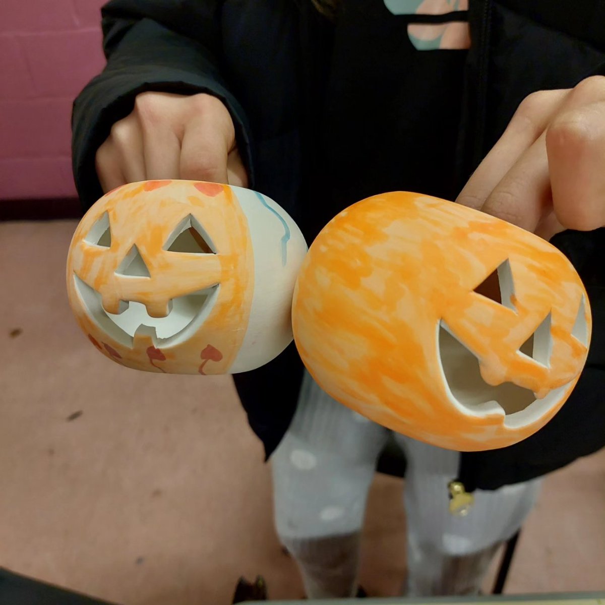 👻The group at #Micklefield have been hard at work over the past few weeks completing their Halloween banner. 

🎃They have been designing individual fabric pieces to put together to make a spooky decoration for the centre! 

Great work! 
 #Halloween #youthworkleeds