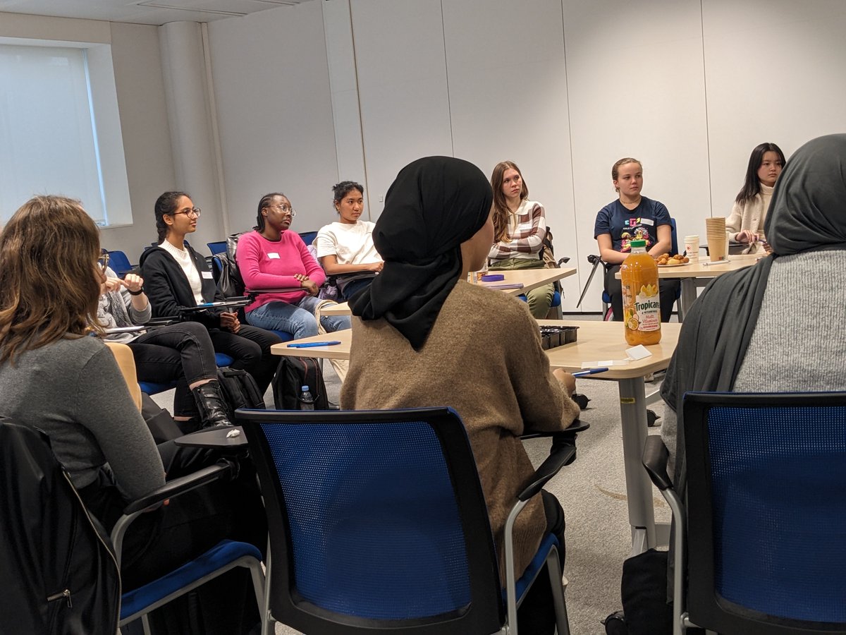 inria_fondation's tweet image. 🎯Clap de fin pour cet aprem de #focusgroups !
Ce sont à nouveau des étudiantes qui clôturent cette journée avec cette 3e session d’évaluation de #TechPourToutes

⚡️3 focus groups rondement menés, riches d’enseignements et de partage. Merci à toutes ! 🙏

#DonnerDuSensAuNumérique