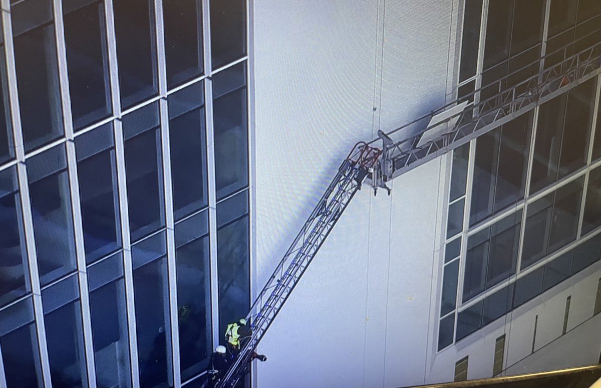 #BREAKING <a href="/mcfrs/">MontgomeryCo(MD)Fire</a> rescued one worker from platform ⁦<a href="/Marriott/">Marriott Hotels</a>⁩ HQ Bethesda. ⁦<a href="/nbcwashington/">NBC4 Washington</a>⁩ ⁦<a href="/Chopper4Brad/">ʙʀᴀᴅ ꜰʀᴇɪᴛᴀꜱ</a>⁩