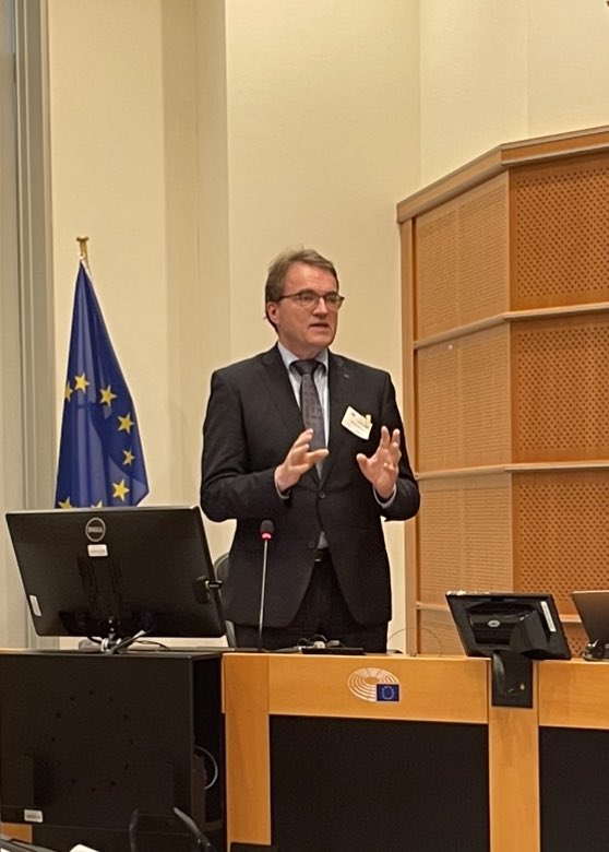 Meeting of the European Academy of Dermatology and Venereology (#EADV) in the #Europeanparliament presenting the Call to Action on Chronic Inflammatory Skin Diseases which are frequent, burdensome and economically relevant in Europe.
#EADV #EDF #globalskin #IFPA #ILDS#IVDP #PCHC