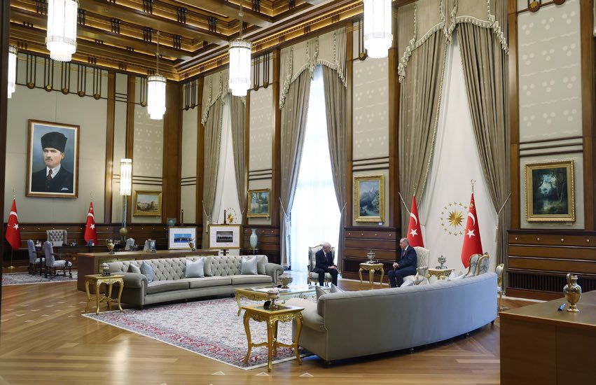 HuseyinSozlu's tweet photo. Genel Başkanımız Sayın Devlet Bahçeli, Cumhurbaşkanımız Sayın Recep Tayyip Erdoğan ile Cumhurbaşkanlığı Külliyesinde bir araya geldi. https://t.co/Y23YQlahUW