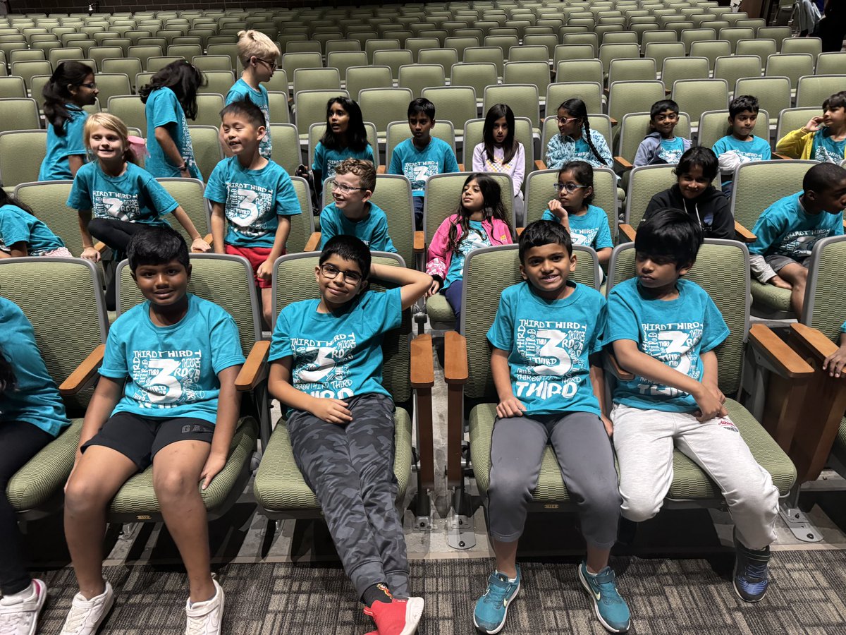 ThirdGriffin's tweet photo. Having a fun time watching the @FortWorthOpera perform today! @McSpeddenES https://t.co/1l8OaL2Yvo