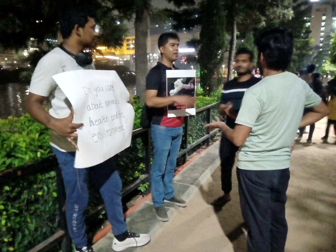 HydAnimalSave's tweet photo. Our dedicated volunteers conducted another impactful outreach event at Durgam Cheruvu Park. During this event, we had the opportunity to educate the public about the concept of speciesism and the impact of our dietary choices on animals. https://t.co/tmNM3lrQau