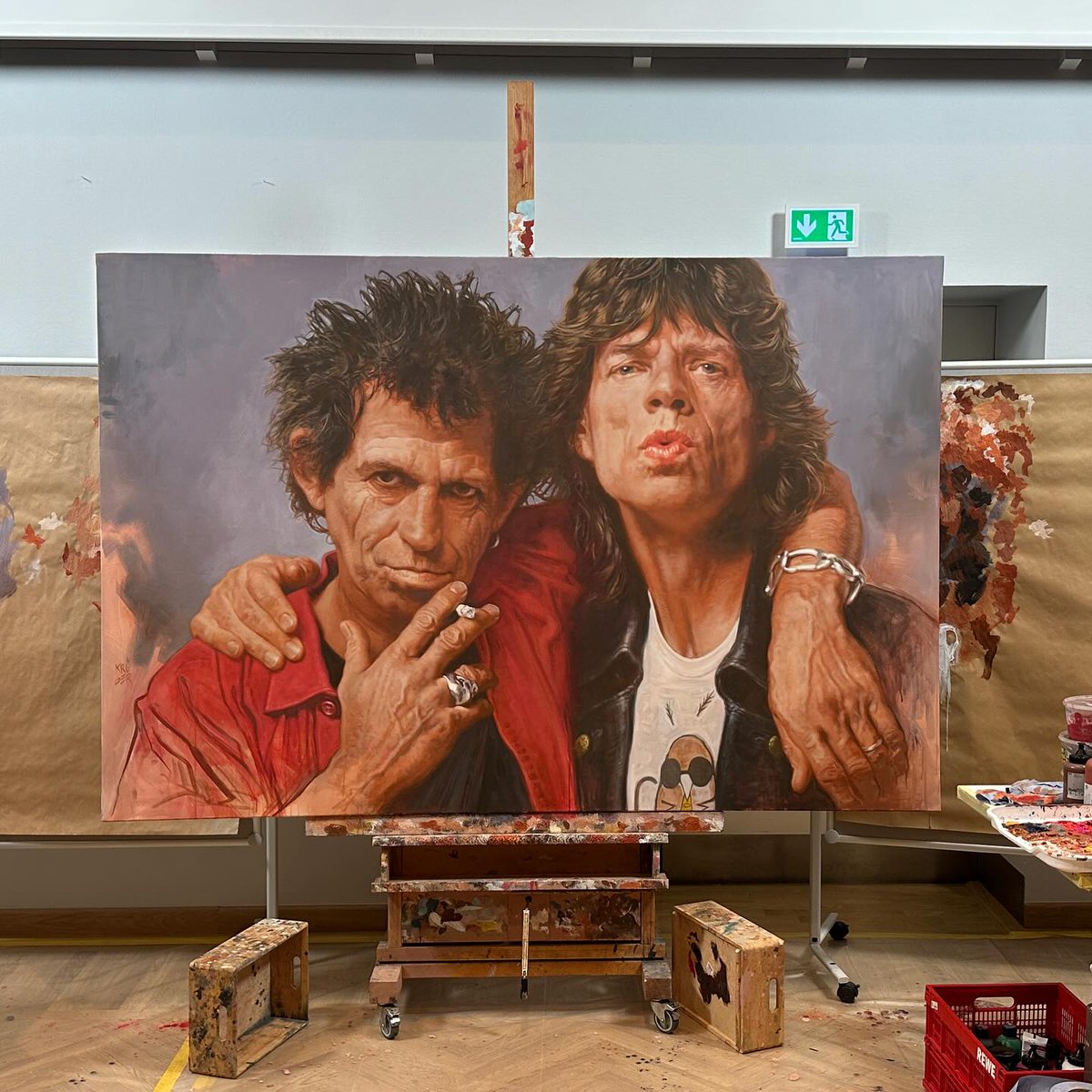I've always found Sebastian Kruger's artwork truly amazing. His rendering uniquely blends realism with a touch of abstract unlike any other artist. 

#SebastianKruger #TheStones