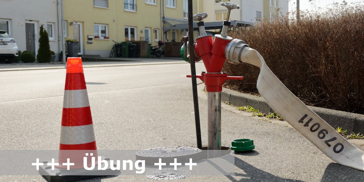 FF_Rheinbach's tweet photo. #Infotweet | Heute findet ab 19:00 Uhr eine #Einsatzübung in #Oberdrees statt. Von daher: Auch wenn ihr zahlreiche #Blaulicht|er in Oberdrees seht – es handelt sich lediglich um eine #Übung! #Feuerwehr #FreiwilligeFeuerwehr #ÜbungMachtDenMeister #Brand #Feuer #Atemschutz https://t.co/m73PjIyhyk