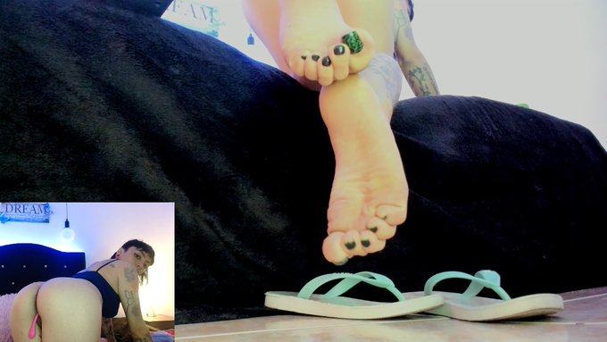 limpia mis pies inmundo animal🥴🫰 clean my feet filthy animal🥴🫰 #esclavo #sumiso #pies #Culo #chanclas<a href="/tag/nails"class="tags"><span>#nails</span></a><a href="/tag/feet"class="tags"><span>#feet</span></a><a href="/tag/barefoot"class="tags"><span>#barefoot</span></a><a href="/tag/ass"class="tags"><span>#ass</span></a><a href="/tag/webcam"class="tags"><span>#webcam</span></a><a href="/tag/pies"class="tags"><span>#pies</span></a><a href="/tag/slave"class="tags"><span>#slave</span></a>