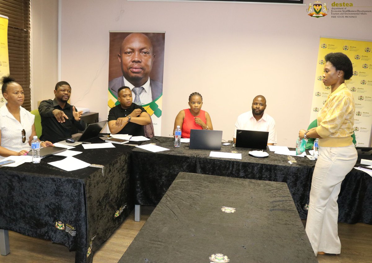 FSDESTEA's tweet image. A total of 24 innovative ideas from different sectors were presented to a panel of 6 industry judges.
#DESTEA # #SMMESupport #YouthBusinessPitching