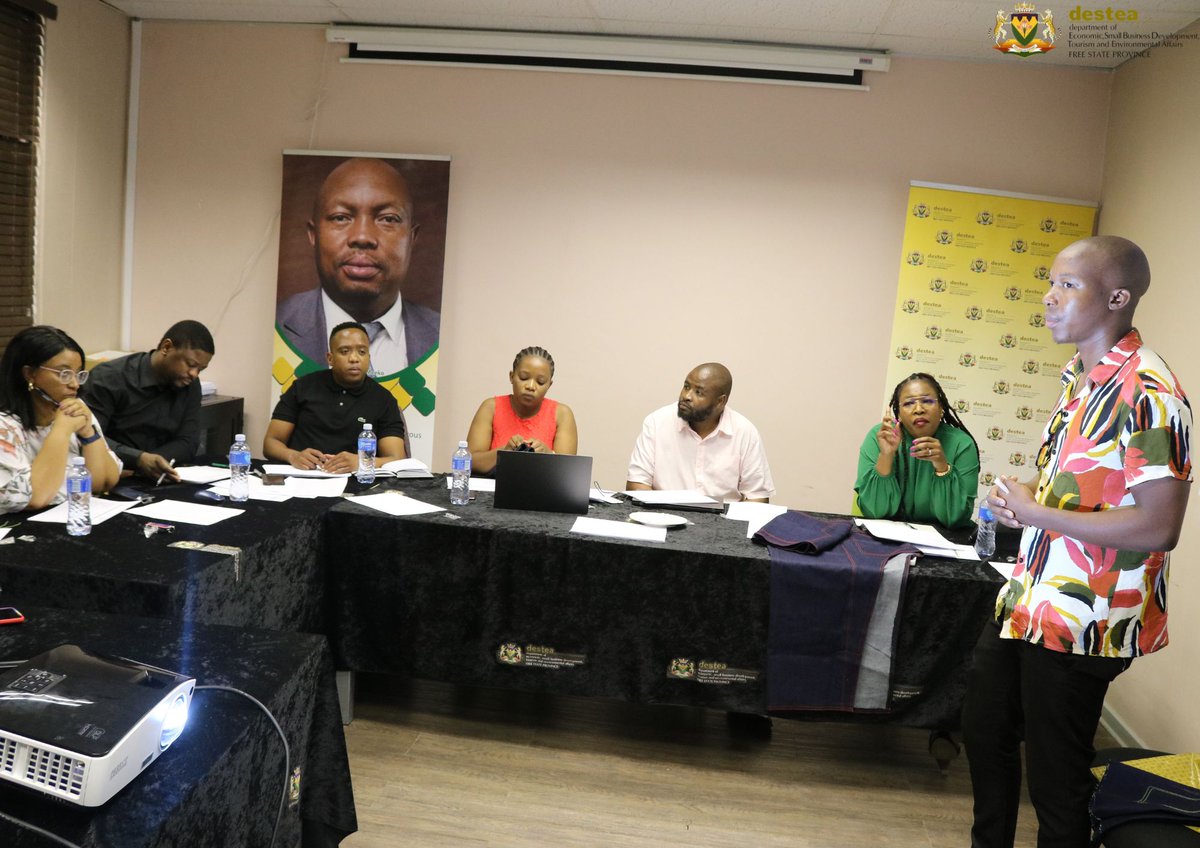 FSDESTEA's tweet image. A total of 24 innovative ideas from different sectors were presented to a panel of 6 industry judges.
#DESTEA # #SMMESupport #YouthBusinessPitching