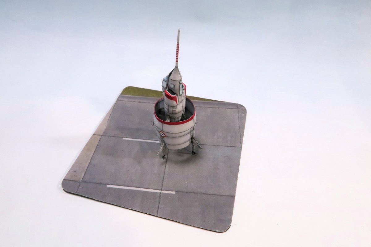 radar_hit4's tweet photo. #ペーパークラフト
SNECMA C450 coleoptere 
(scissors and planes) 1:144
コレオプテール完成です、1:300スケール型紙からの
拡大なのでディティールは色々緩いですが
面白い構造の機体を楽しめました、まぁ今月面白いものばかりですが https://t.co/7k6irHCj1v