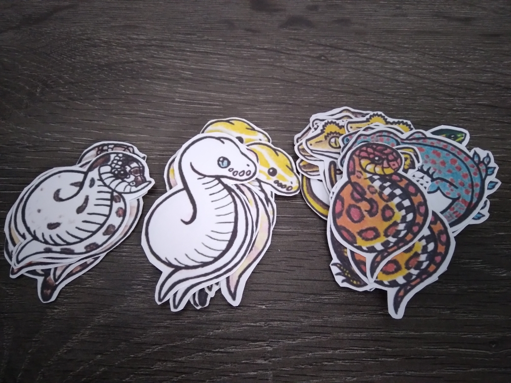 AngeladerisoA's tweet image. Keychains ready for laminating today! #ballpythonsofig #ballpythonmorphs #hognosemorphs #hognosesnakesofinstagram #babyturtles #boxturtles #cutepets #petreptiles #petportraitartist