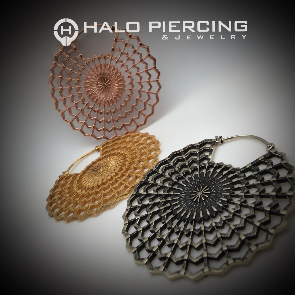 HaloPiercing's tweet image. 14 gauge in copper, white, and yellow brass earrings.

No booking is needed for jewelry to go.

📍 10 West Camelback Road | Phoenix, AZ

#phoenixpiercing #LocalAZ #BodyJewelry #piercing #LocalFirstAz #strechedlobes #gauge #uptownphoenix #curatedear  

l8r.it/hjVL