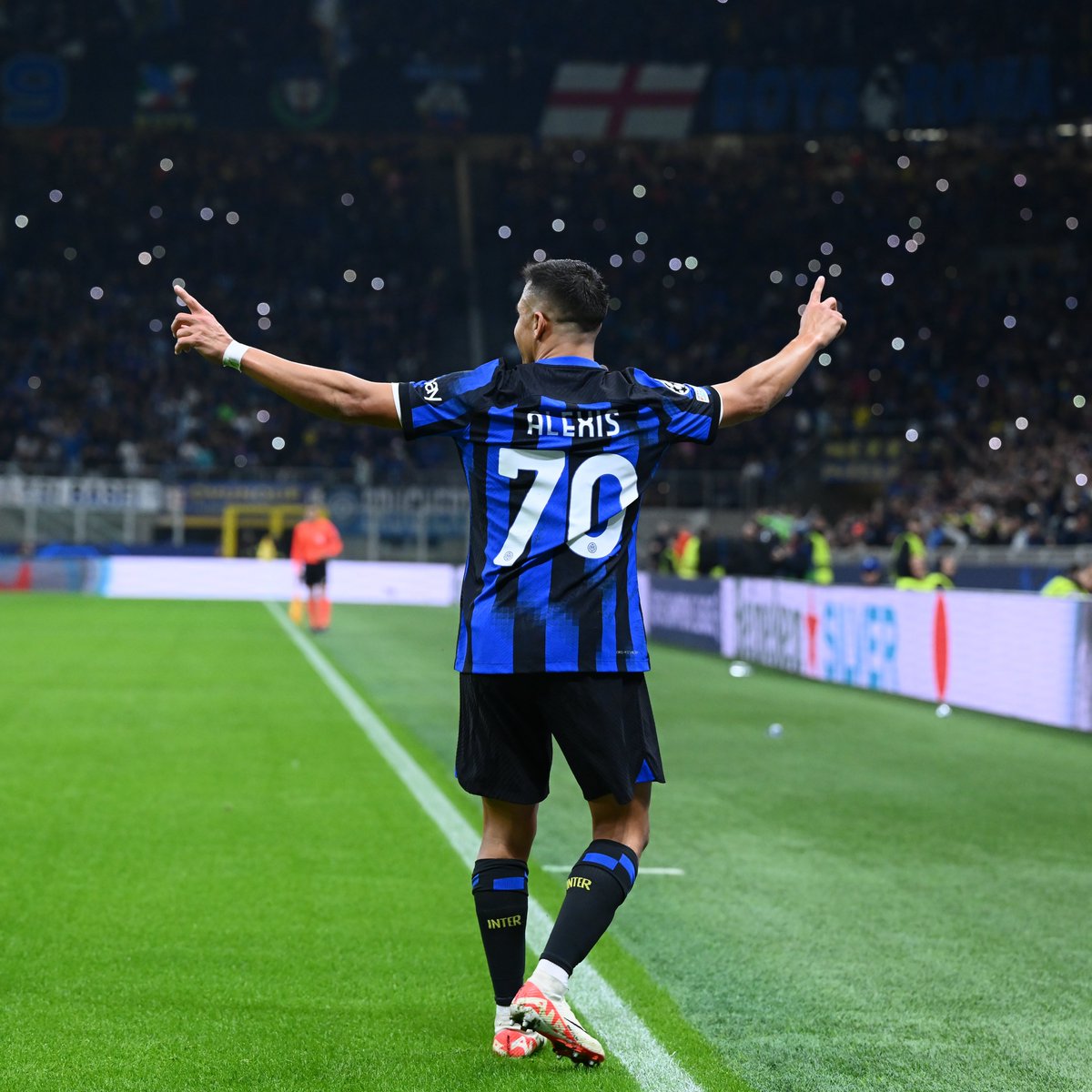 Simplemente:  El Niño Maravilla✨🇨🇱

#ForzaInter #UCL #InterSalisburgo