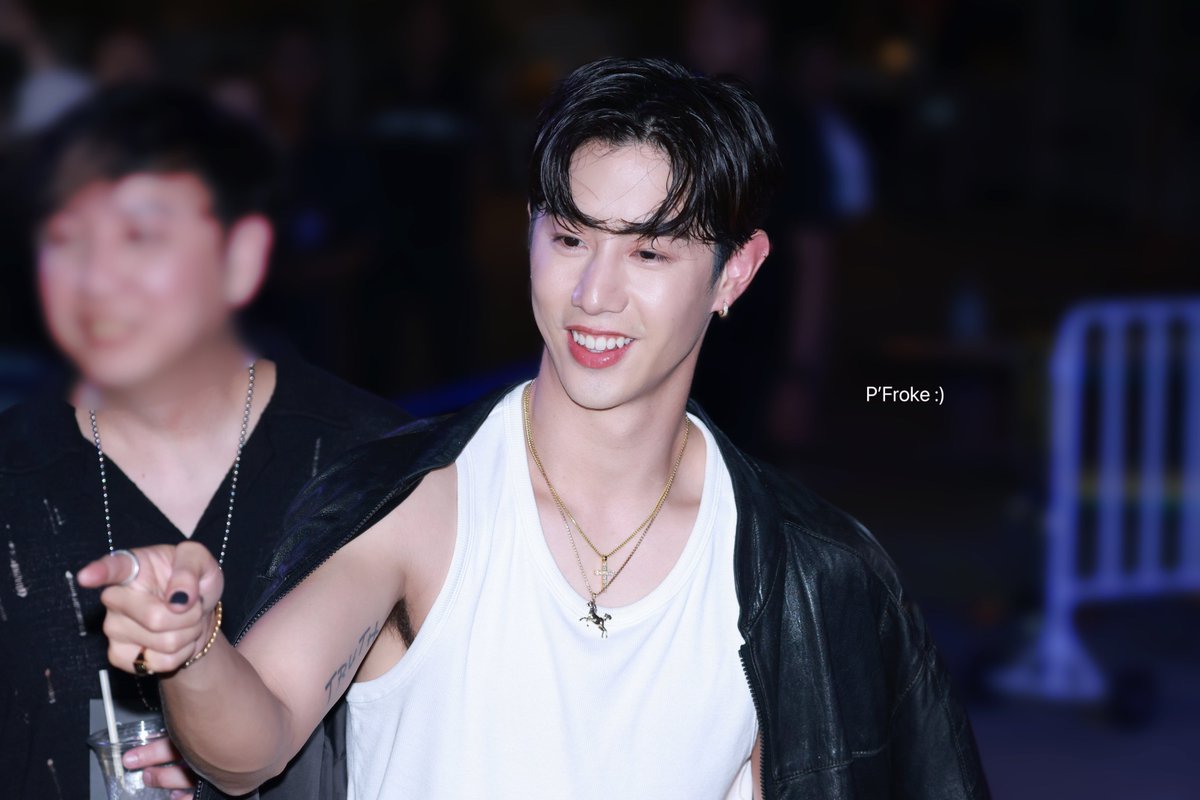 FWanit's tweet photo. ความรัก 🥹💕

#FallinEPlisteningparty
#FallinEP
#MarkTuan #Mark 
#마크 #段宜恩
@marktuan https://t.co/9VAiZ1rrUX