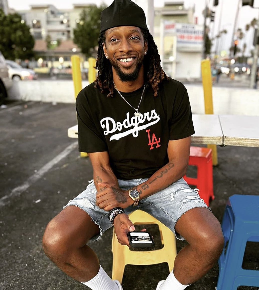 thekingkaleeb's tweet photo. May everything good come your way 👣 https://t.co/a3Prz8LanC