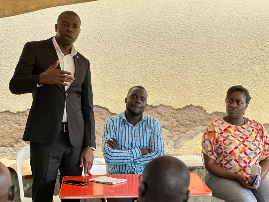 activecitizensu's tweet photo. Our SLOGBAA fellowship training in Arua district has concluded on a high note today. ๐ฃ๏ธ The Deputy Town Clerk's message resonates strongly, encouraging our young men and women to remain focused.
@UKinUganda
@UgBritish
#Openspaceforum
@CSSN https://t.co/zJeOluyz2U