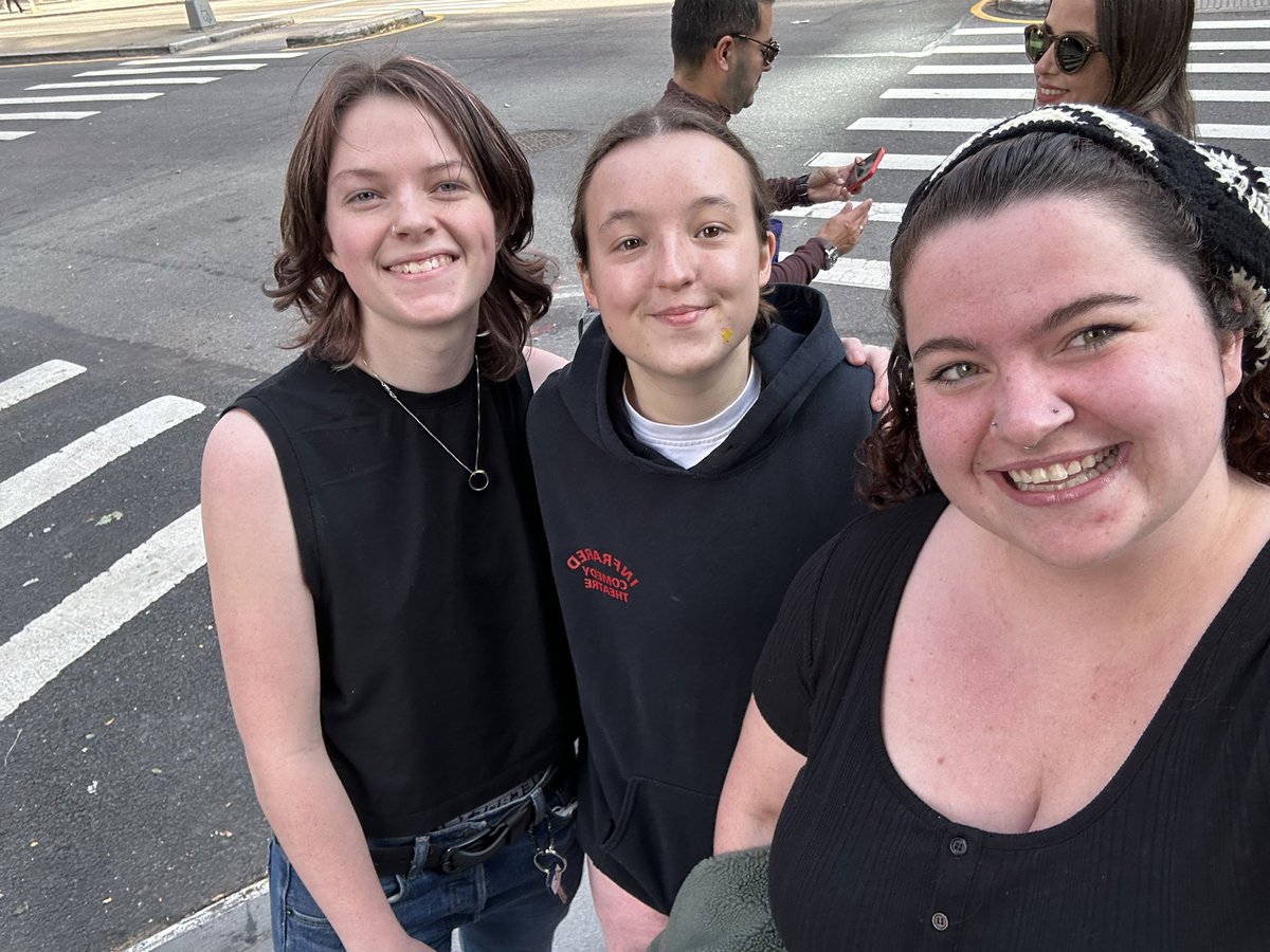 harperisarat's tweet image. y’all…ain’t no fucking way….i’m