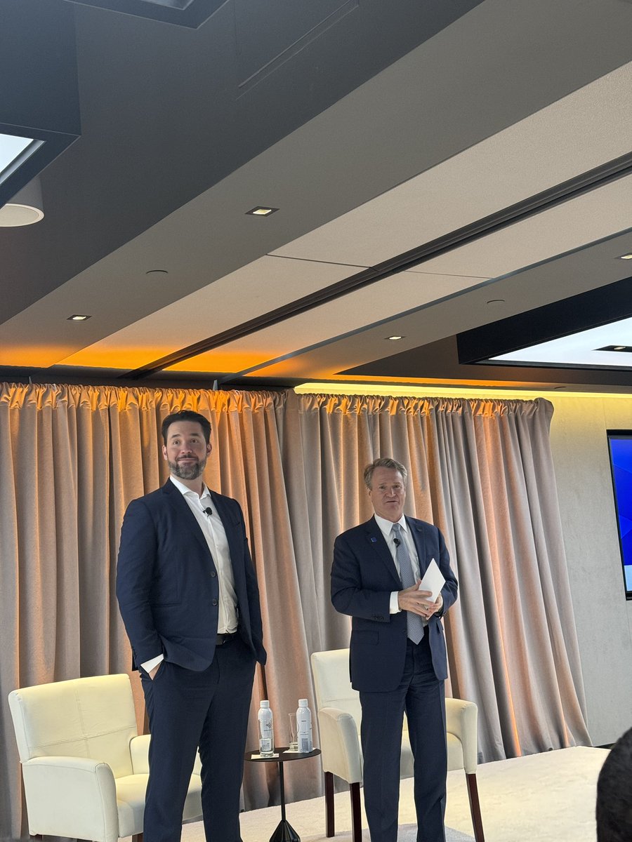 Brian (@mrstartup) on Twitter photo Fireside chat with <a href="/alexisohanian/">Alexis Ohanian 🗽</a> and the CEO of <a href="/BankofAmerica/">Bank of America</a> at the Bank of America Venture Capital Summit! Proud to partner with them as an LP in <a href="/KaporCapital/">Kapor Capital</a> 👊🏾 Fireside chat with <a href="/alexisohanian/">Alexis Ohanian 🗽</a> and the CEO of <a href="/BankofAmerica/">Bank of America</a> at the Bank of America Venture Capital Summit! Proud to partner with them as an LP in <a href="/KaporCapital/">Kapor Capital</a> 👊🏾