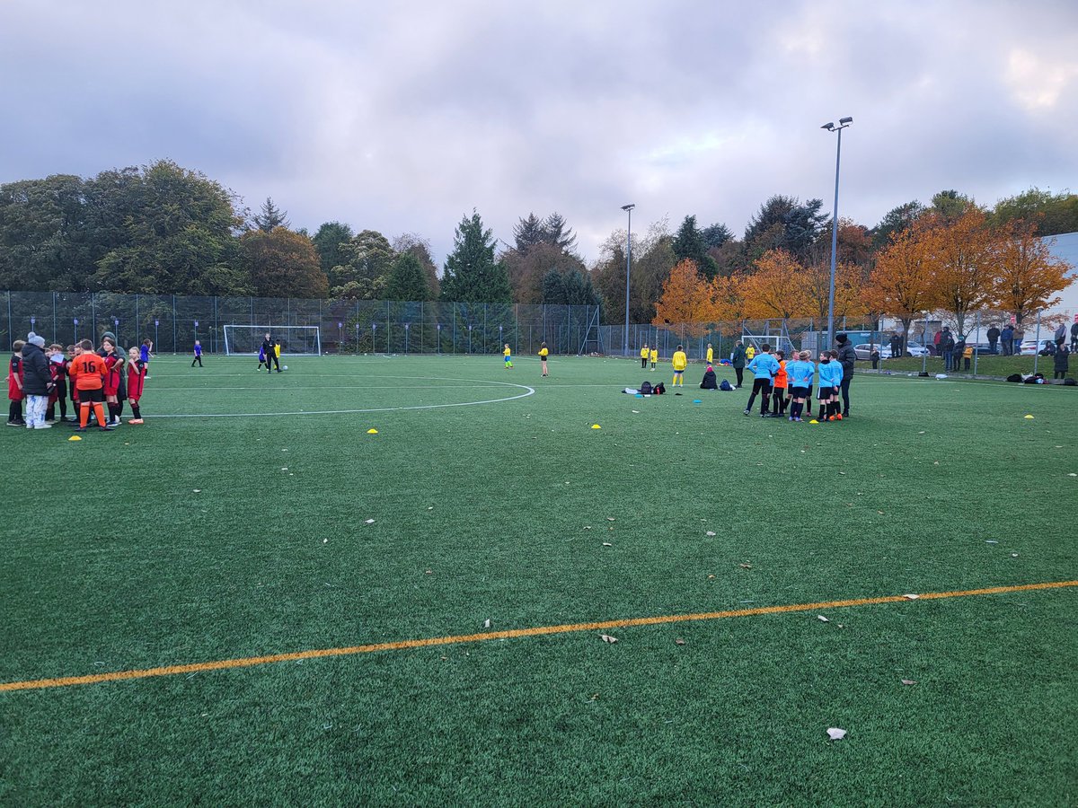 ActiveS_Bgate's tweet photo. Well done to the football teams from @Balbardie_PS @BoghallPSch @SimpsonPrimary @StColumbas2016 @wlstmarysbath @windyknoweps  who took part in today's first football festival of the year.

See you all in a few weeks for round 2 ⚽️ https://t.co/LdCBqyDzOY
