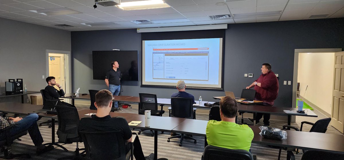 Capping off a Successful Series of Learning and Innovation in Grand Rapids! 🎉

A thank you to all our customers who joined us for our recent Lunch &amp; Learn sessions, where we delved into what #CochraneSupply and #Honeywell have in store for you.

#Innovation #PartnershipSuccess