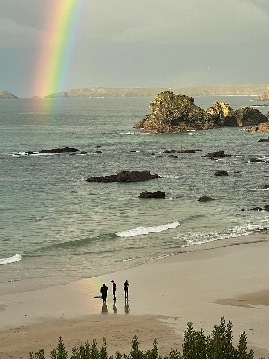 PaigeToonAuthor's tweet photo. Goddammit - now I wish I’d written a rainbow into #SevenSummers… Can’t wait for you to read about this stunning location nonetheless! #TrevaunanceCove #Cornwall #CornwallBeach #research https://t.co/aTm3v91425