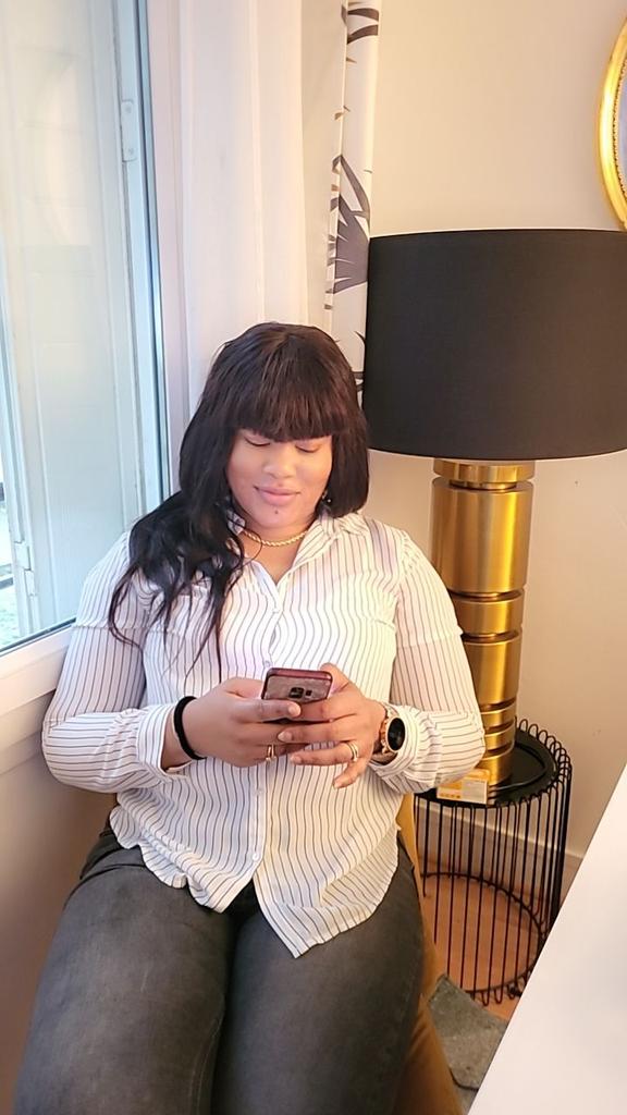 Ruthmuya8's tweet photo. Vivez l'instant présent, croquez la vie en pleines dents,deployez vos ailes,ne reculez pas et cherchez Dieu pendant qu'il se trouve. Car la vie n'est qu'un laps de temps,un forfait que chacun d'entre-nous va consommer. Vivons heureux et en harmonie❤️ https://t.co/biUTU2AzHx