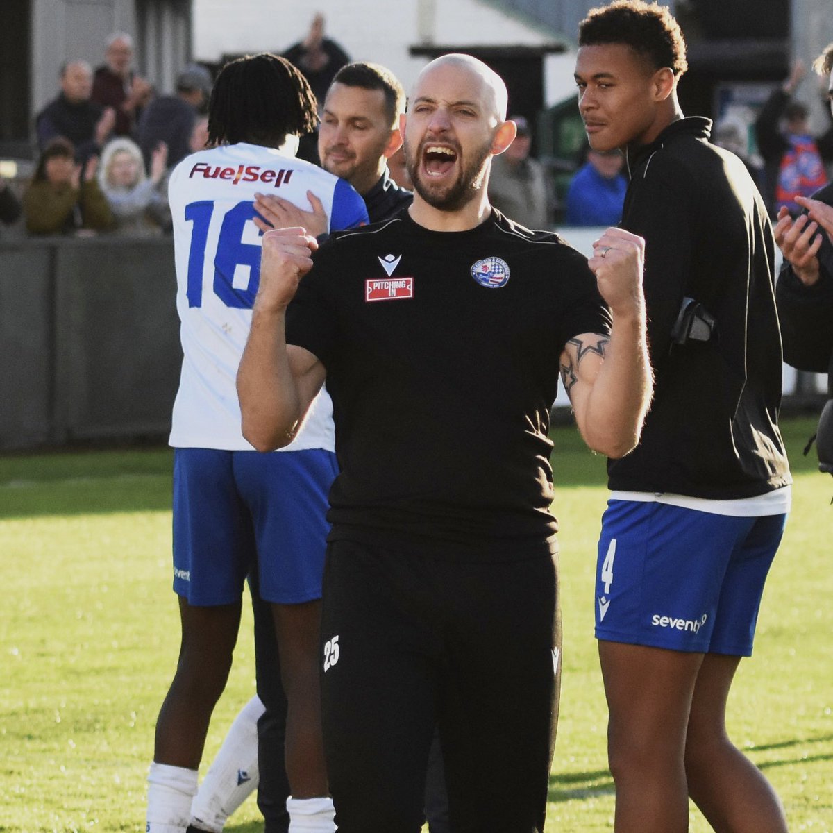 HARRIMAN TO LEAD THE DIAMONDS

The Club are delighted to announce that Michael Harriman has been appointed First Team Manager on a permanent basis. With Tom Lorraine continuing as Assistant Manager!

Lets give Michael &amp; Tom our support this weekend at Hayden Road!

💎💎💎