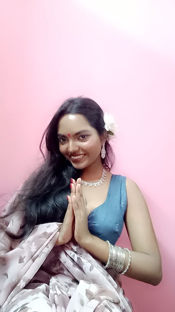 veronica4178's tweet photo. সকলকে জানাই শুভ বিজয়ার প্রীতি ও শুভেছা। Happy Dussehra to all. 
আসছে বছর আবার হবে, Dugga Dugga 🙏🏻🌼

#kolkata #DurgaPuja #Durgapujo2023 #Dussehra #dushera #Bengali  #durga https://t.co/1d6Hrh5Sis