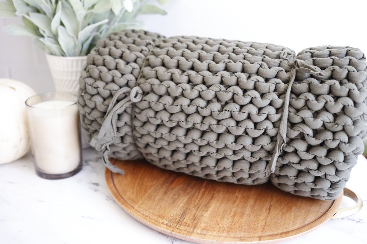 #gifted Need a fall gift idea? Go with <a href="/mybearaby/">Bearaby</a>. This weighted blanket is breathable, soft and super cozy! Great for calming sleep! (affiliate link: rstyle.me/+y3uKxTlS2rW2f… )