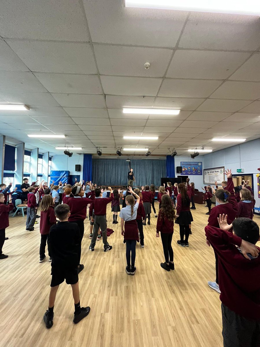 whitchurchprm's tweet photo. Year 6 learning lifesaving skills in a workshop given by New Directions. #WPSY6 @ndeducation https://t.co/kEQm7aDOBh