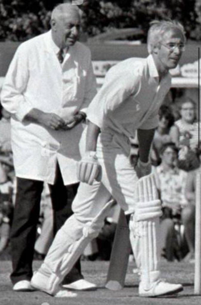 nbf12345's tweet photo. @BumbleCricket Name the umpire Bumble?? https://t.co/3FTDdrkh8B